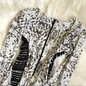 Issa de’ mar Suit NWOT